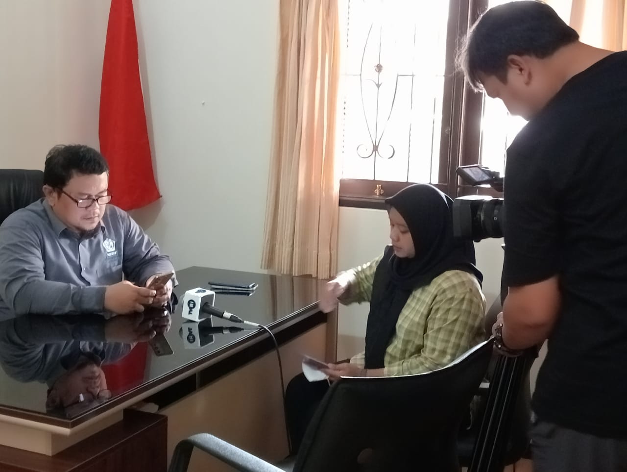 Ketua umum DPP PPDI H. Norman Yulian sedang akan diwawancara TVRI